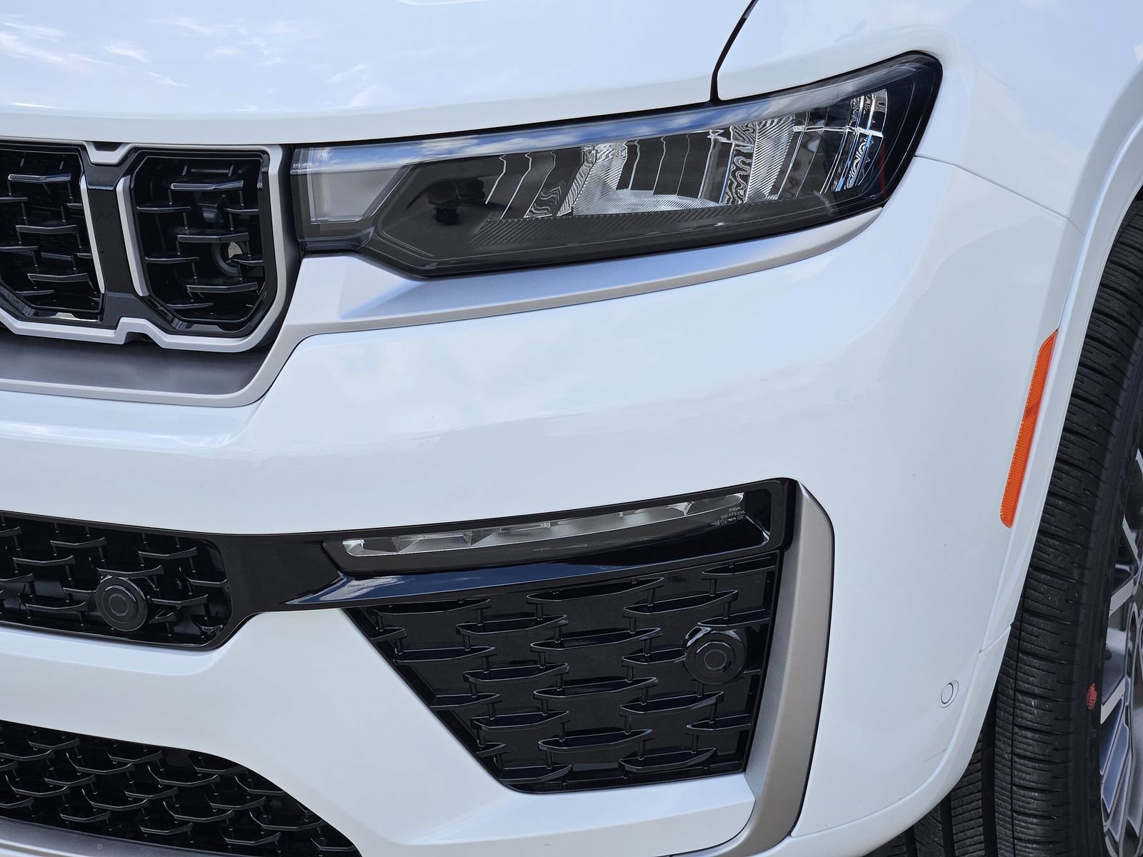 New 2026 Jeep Grand Cherokee L Summit AWD/4WD image 10