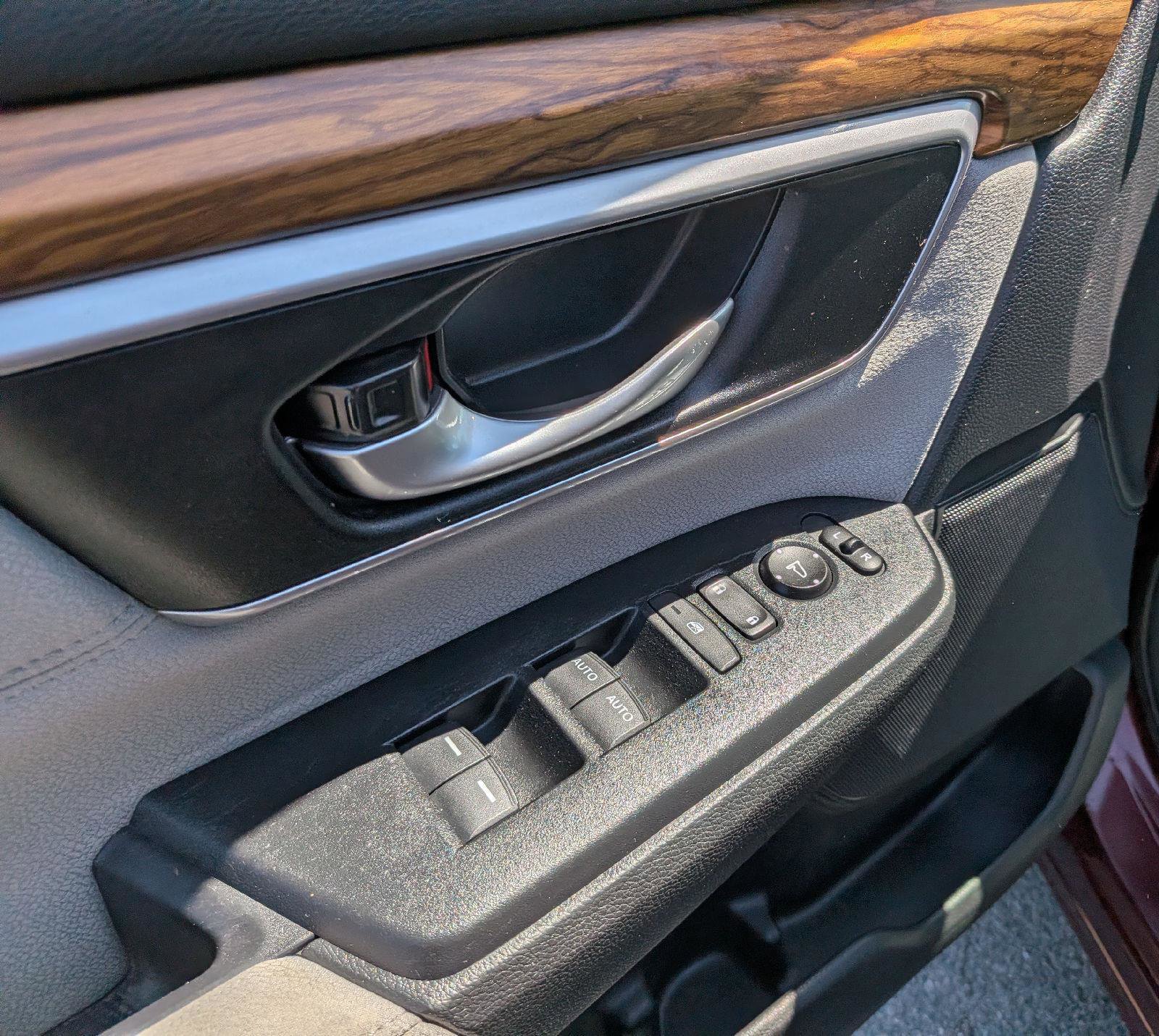 Used 2017 Honda CR-V EX image 16
