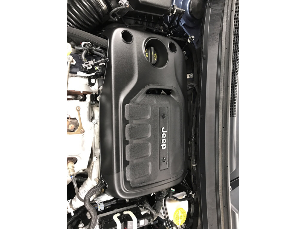 Used 2020 Jeep Cherokee Latitude Plus w/ Comfort/Convenience Group image 19