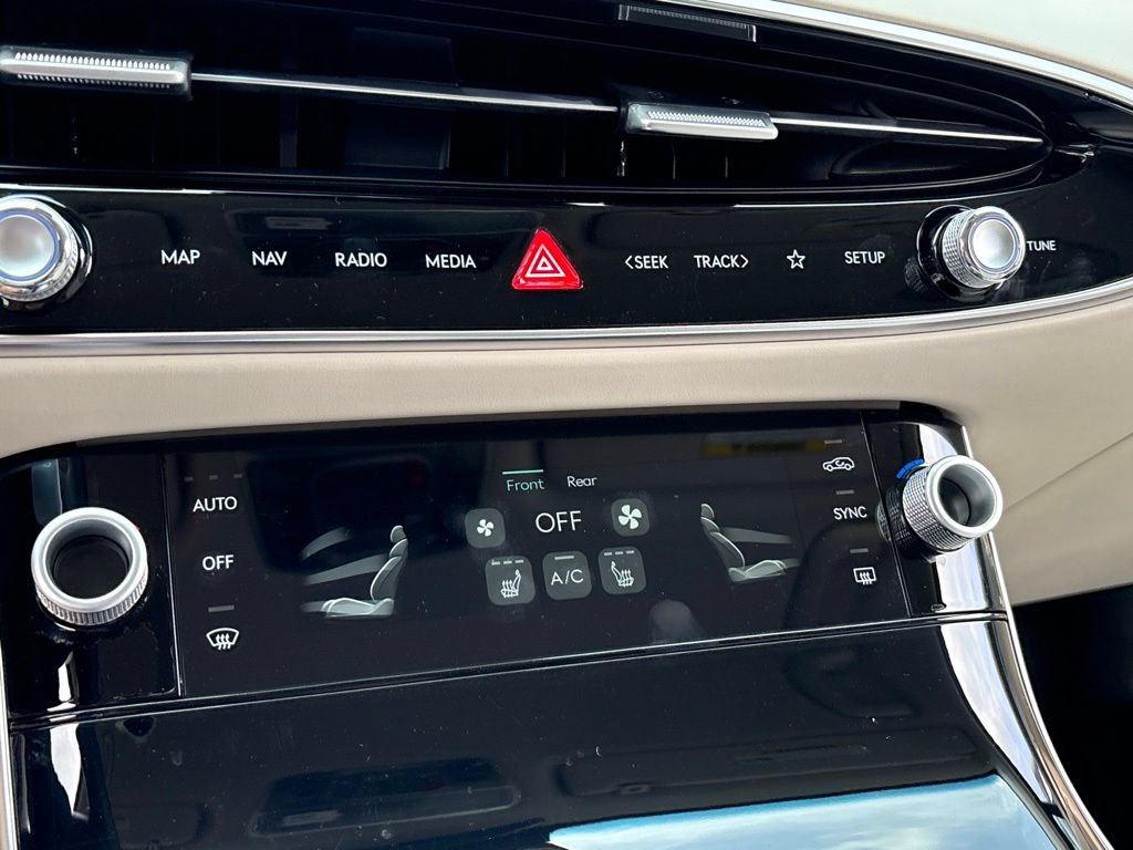 New 2027 Genesis GV70 2.5T AWD/4WD image 15
