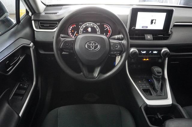 Used 2024 Toyota RAV4 LE AWD/4WD image 10