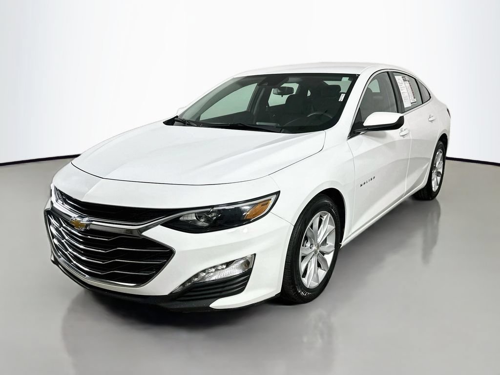 Used 2025 Chevrolet Malibu LT FWD image 3