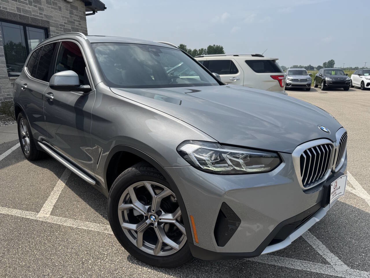 Used 2023 BMW X3 xDrive30i image 2