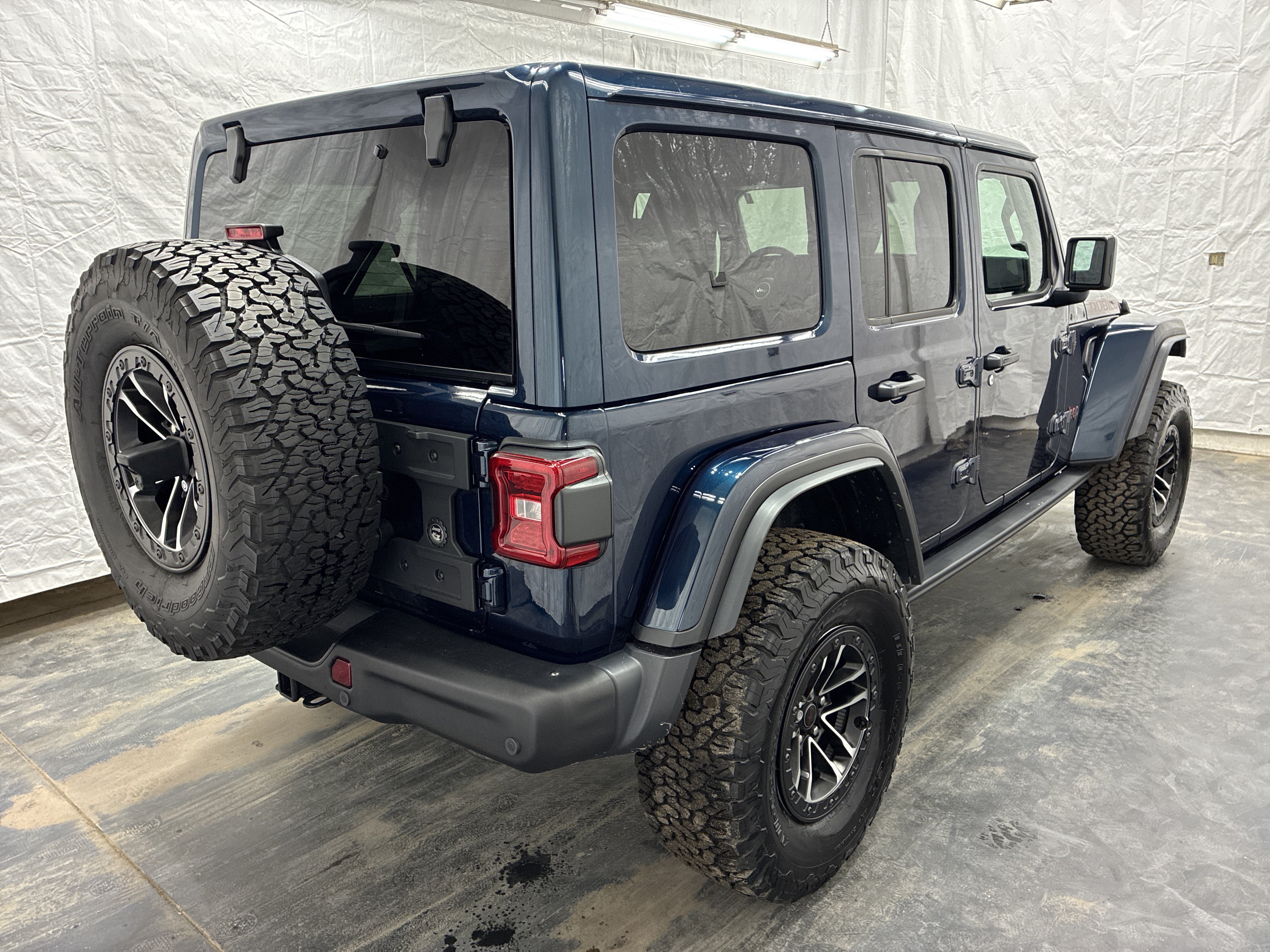 Certified 2025 Jeep Wrangler Unlimited Rubicon AWD/4WD image 5