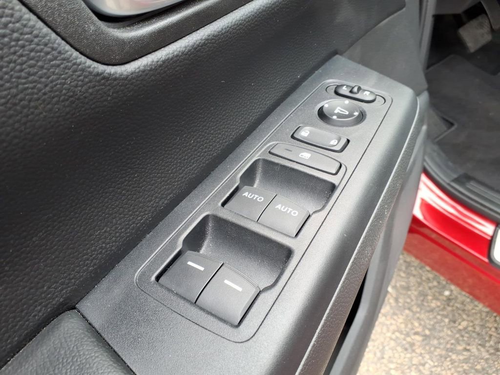 Used 2023 Honda CR-V EX image 10