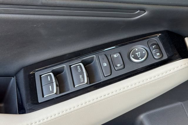 Used 2024 Honda Accord Touring image 13