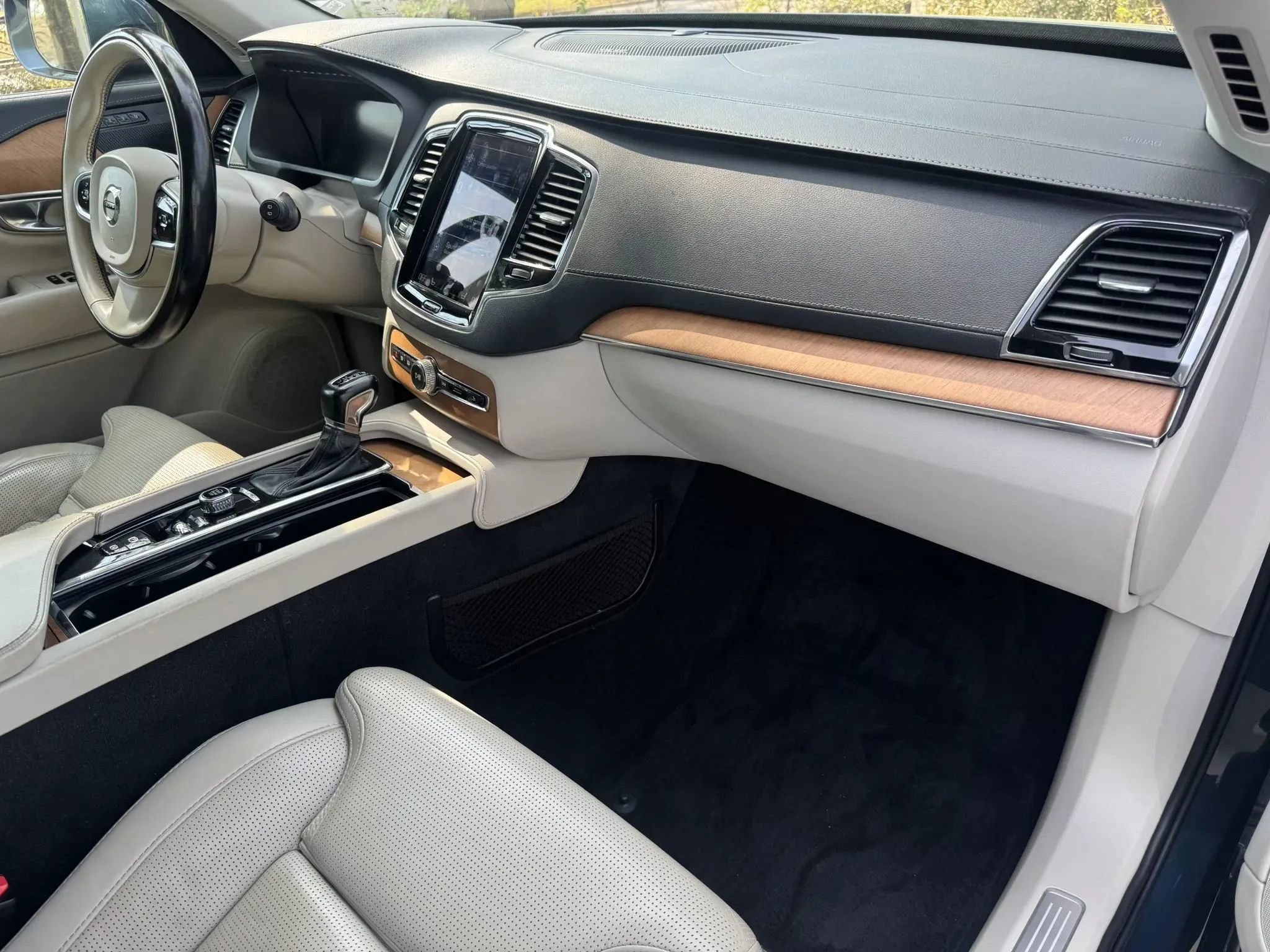 Used 2020 Volvo XC90 T6 Inscription w/ Protection Package Premier AWD/4WD image 22