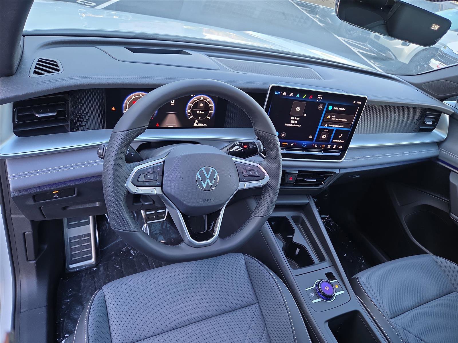 New 2025 Volkswagen Tiguan SE R-Line image 11