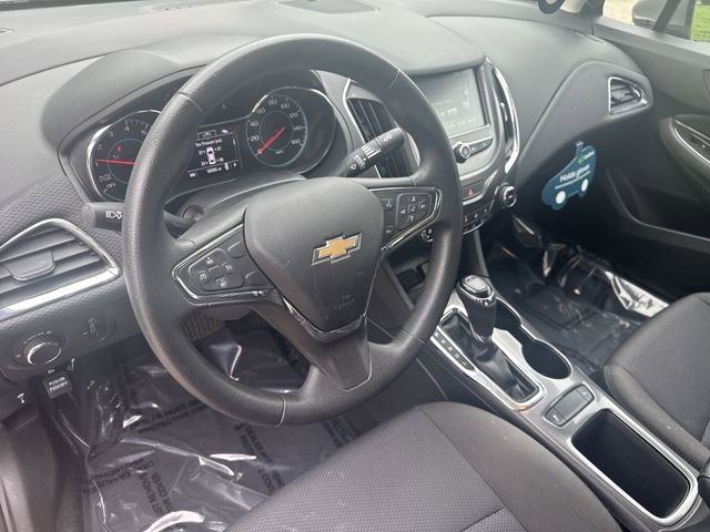 Certified 2018 Chevrolet Cruze LT w/ Convenience Package image 12