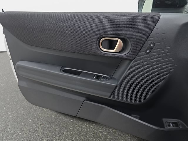 Used 2025 MINI Cooper 2-Door Hardtop FWD image 23