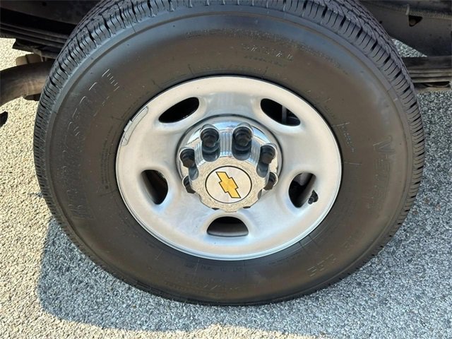 Certified 2025 Chevrolet Express 2500 Extended w/ Driver Convenience Package image 7