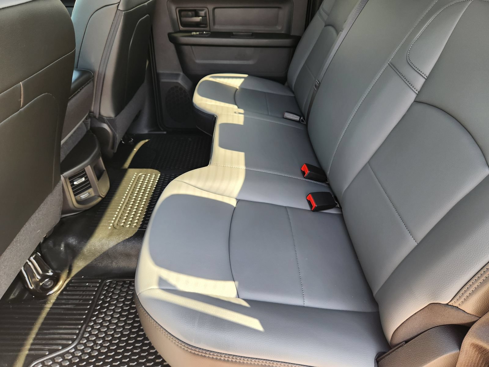 New 2026 RAM 2500 Tradesman w/ Chrome Appearance Group AWD/4WD image 25