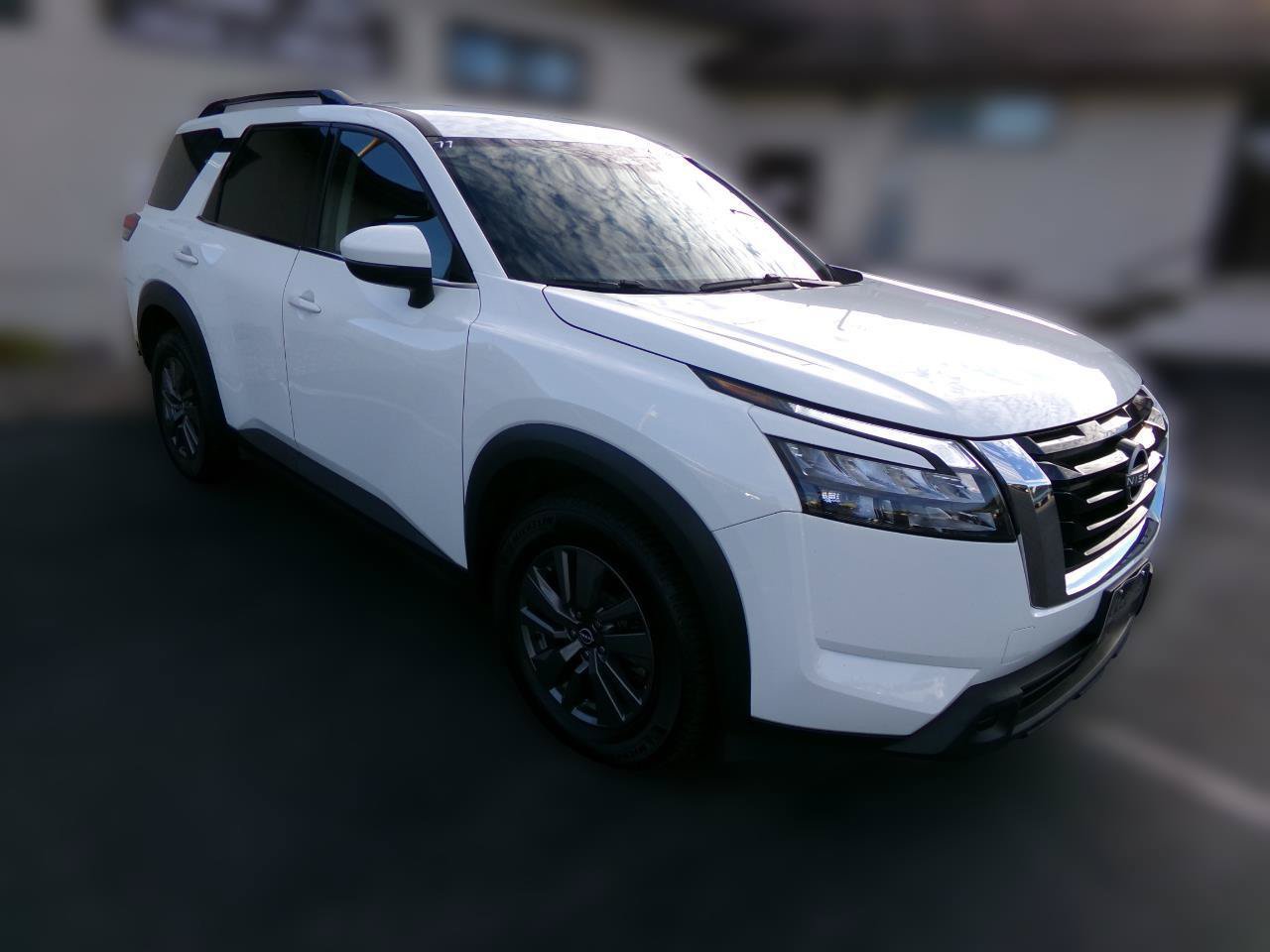 Used 2024 Nissan Pathfinder SV