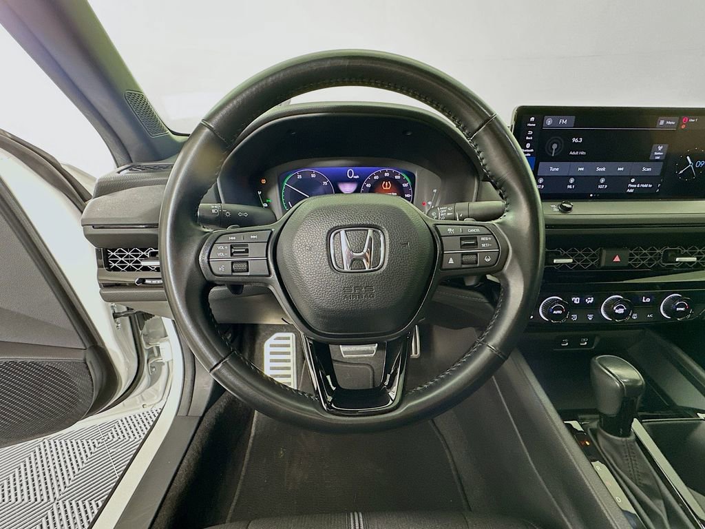 Used 2024 Honda Accord Sport image 11
