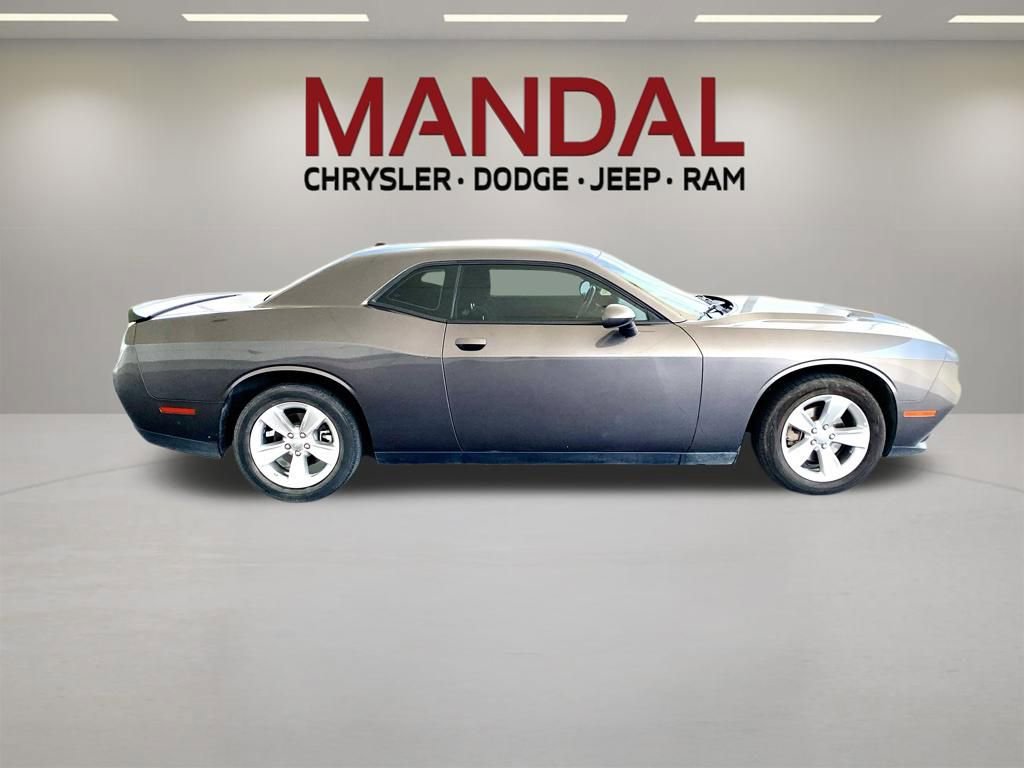 Used 2023 Dodge Challenger SXT RWD image 4