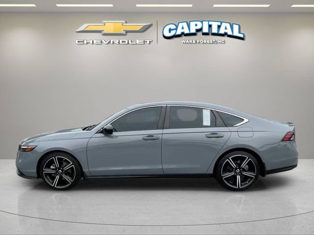 Used 2023 Honda Accord Sport image 2