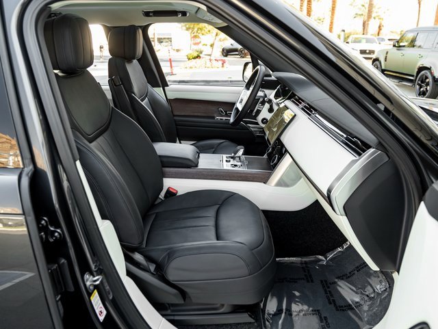 Used 2023 Land Rover Range Rover SE image 27