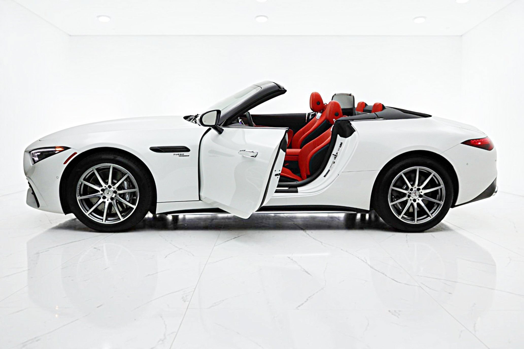 Used 2023 Mercedes-Benz SL 43 AMG image 4