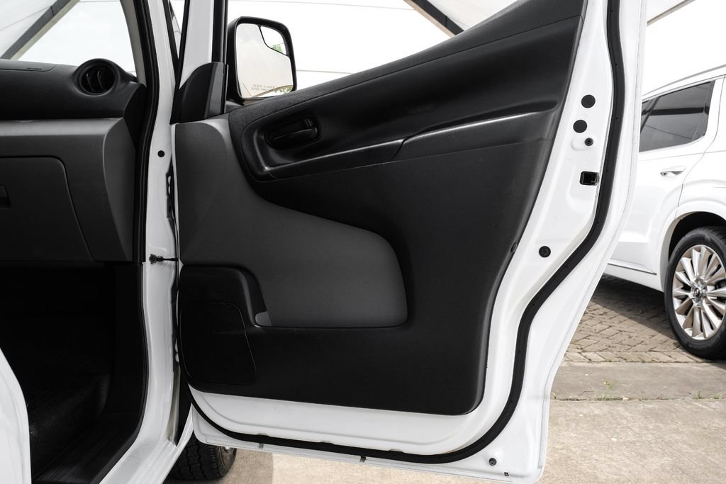 Used 2021 Nissan NV200 S w/ Back Door Glass Package FWD image 39
