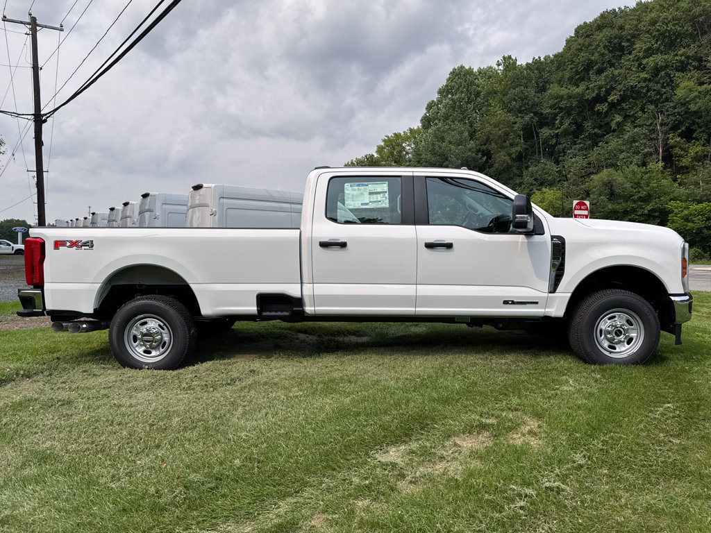 New 2026 Ford F250 XL w/ FX4 Off-Road Package AWD/4WD image 2