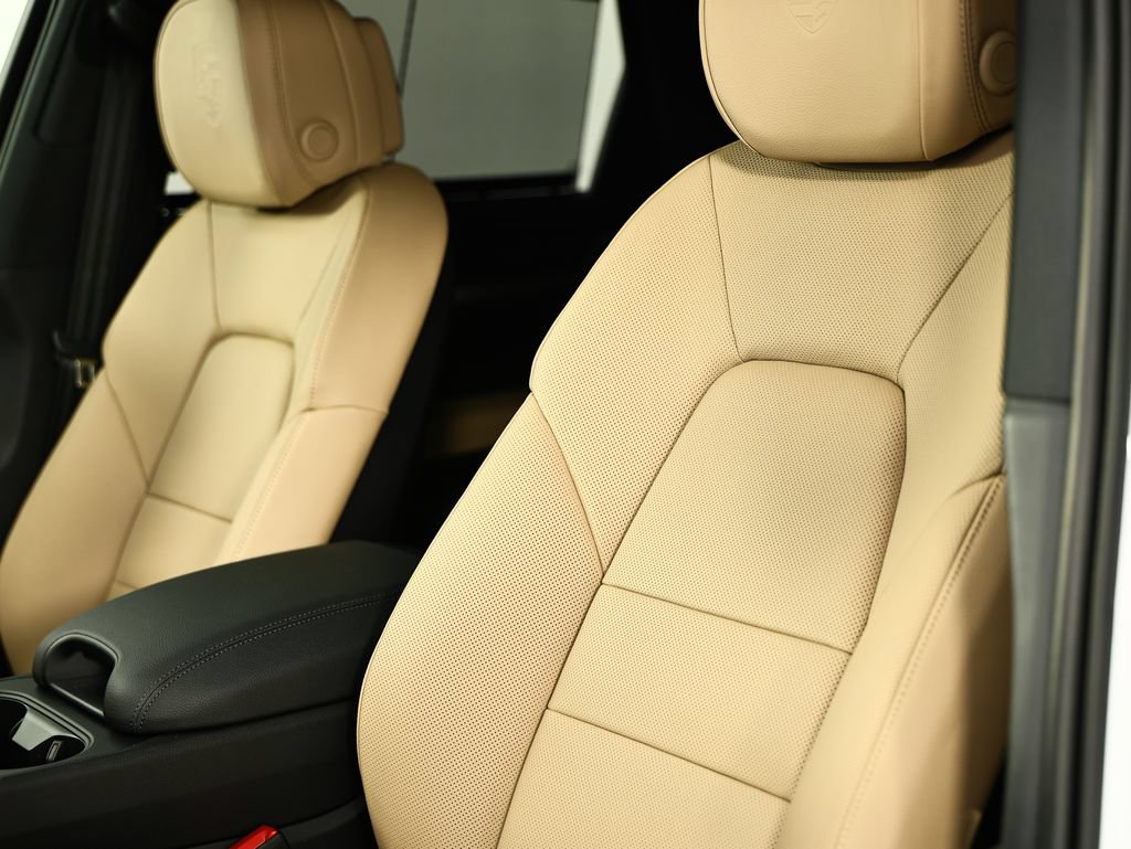 New 2026 Porsche Cayenne AWD/4WD image 23