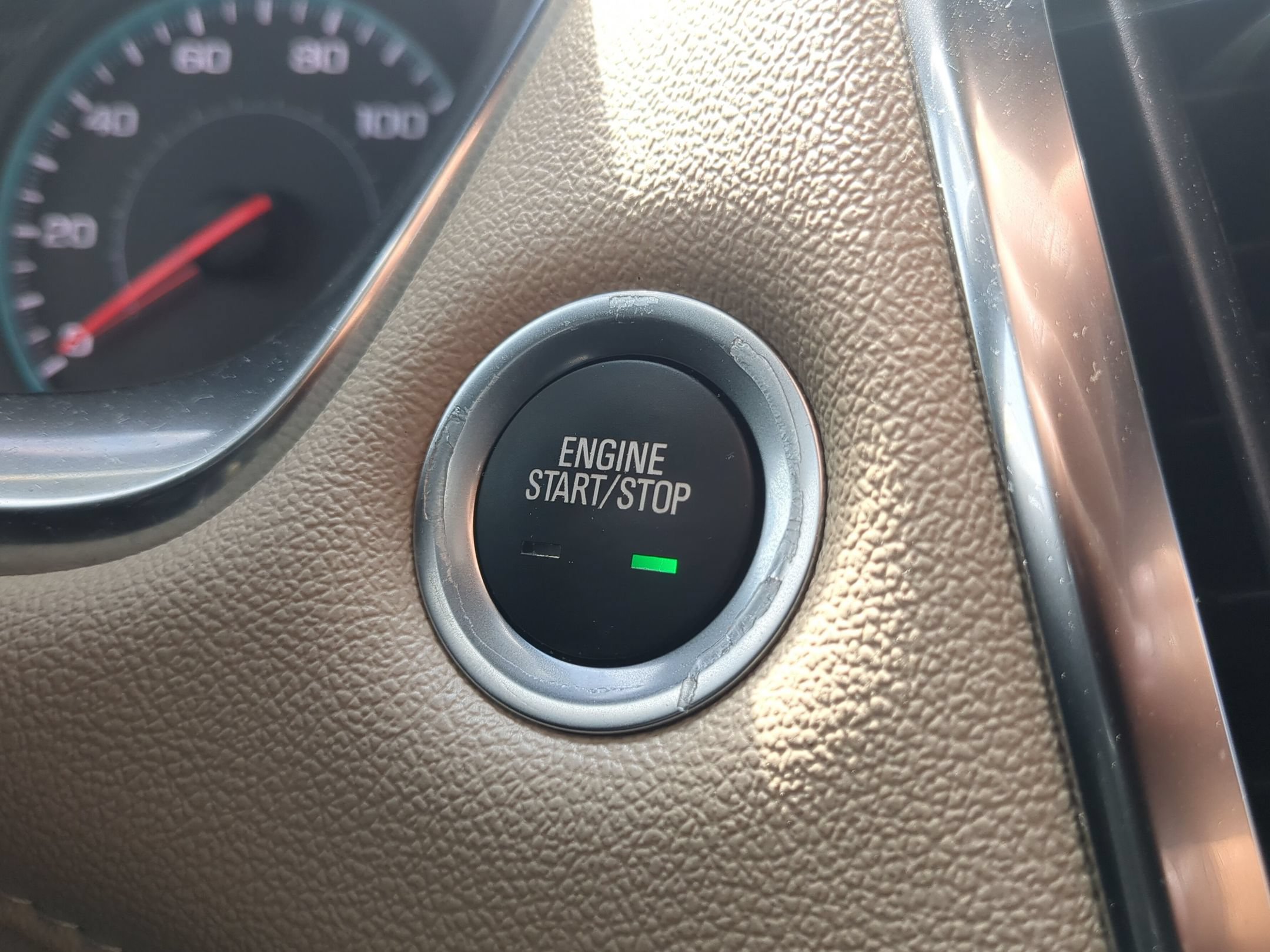 Used 2023 Chevrolet Traverse LS FWD image 19