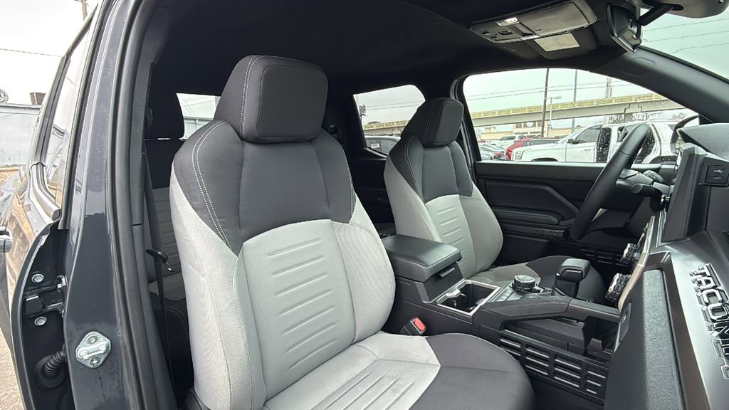 Certified 2025 Toyota Tacoma TRD Sport image 34