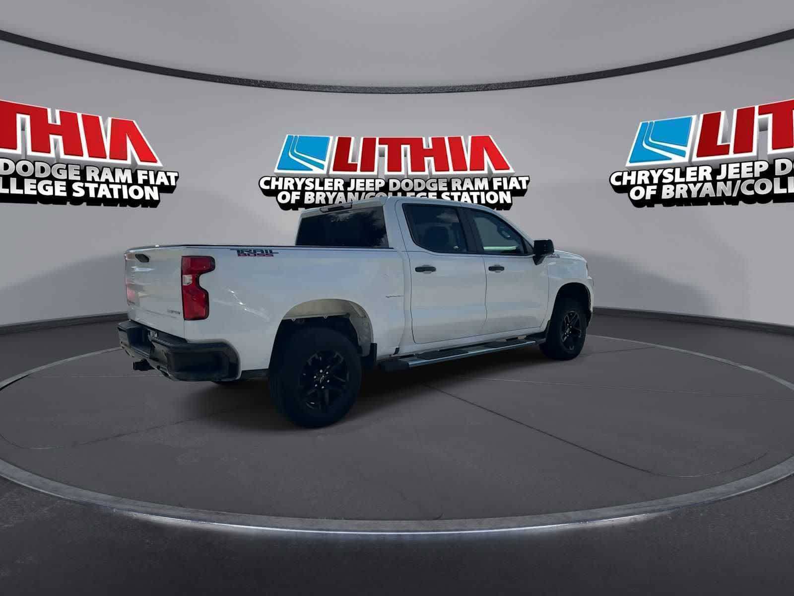 Used 2022 Chevrolet Silverado 1500 Custom Trail Boss AWD/4WD image 8