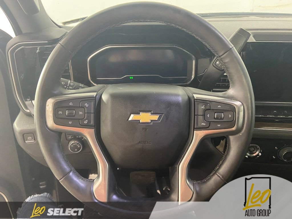 Used 2023 Chevrolet Silverado 1500 LT AWD/4WD image 13