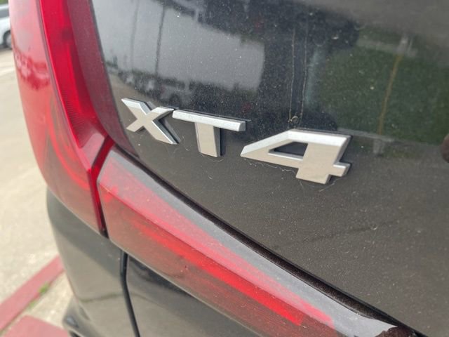 Used 2025 Cadillac XT4 Premium Luxury image 10