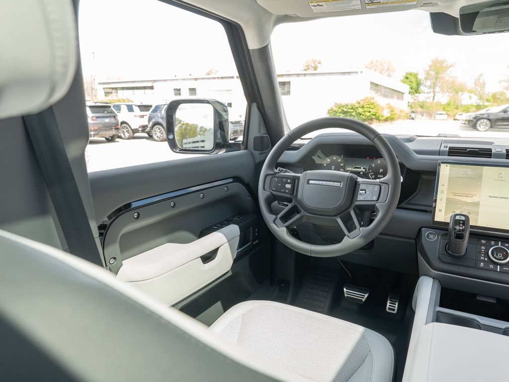 New 2026 Land Rover Defender 110 V8 AWD/4WD image 18
