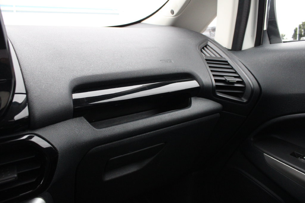 Used 2018 Ford EcoSport Titanium FWD image 20