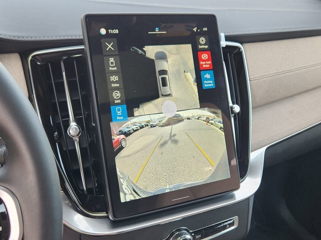 New 2026 Volvo XC90 B6 Plus w/ Protection Package Premier image 13