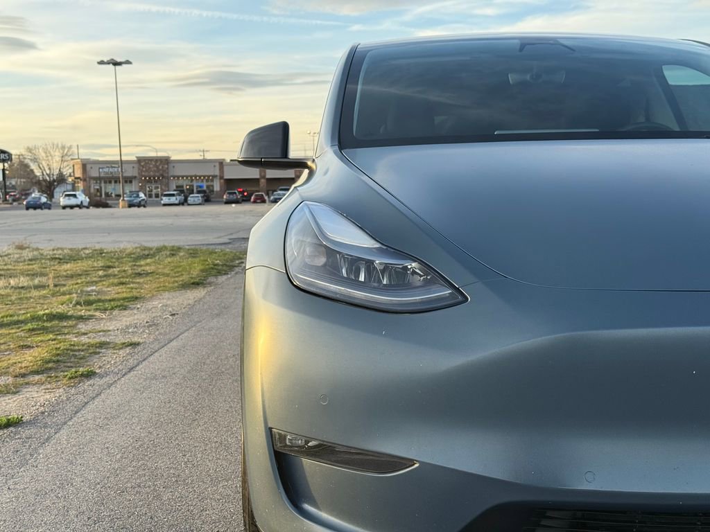 Used 2022 Tesla Model Y Performance AWD/4WD image 6