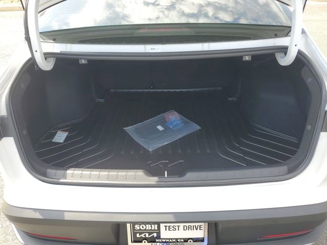 New 2026 Kia K4 LXS image 9