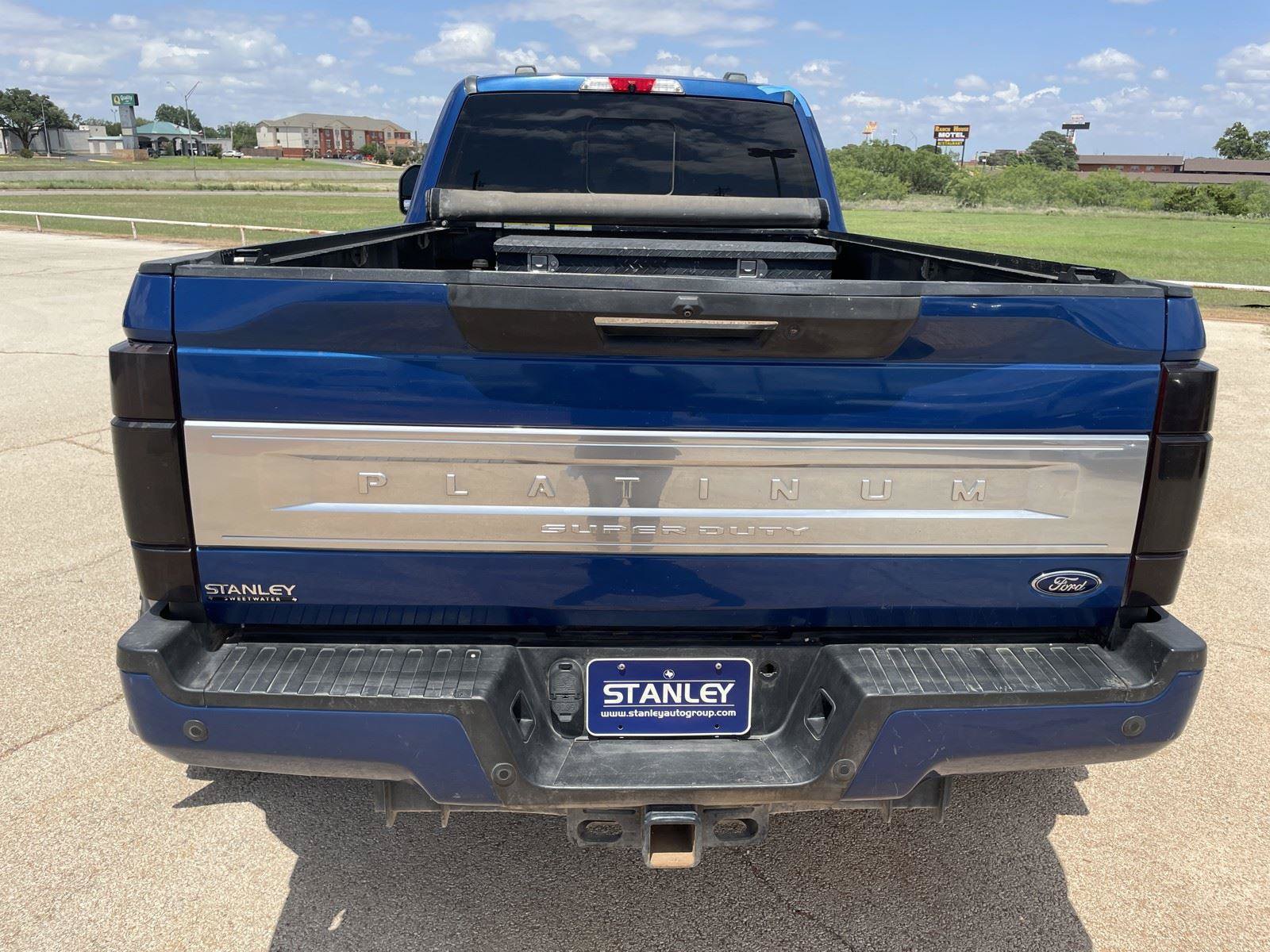 Used 2022 Ford F450 Platinum w/ FX4 Off-Road Package AWD/4WD image 29