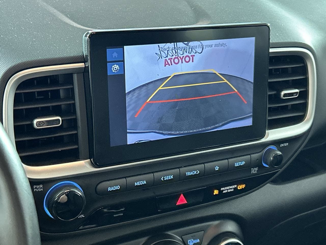 Used 2025 Hyundai Venue SEL FWD image 19