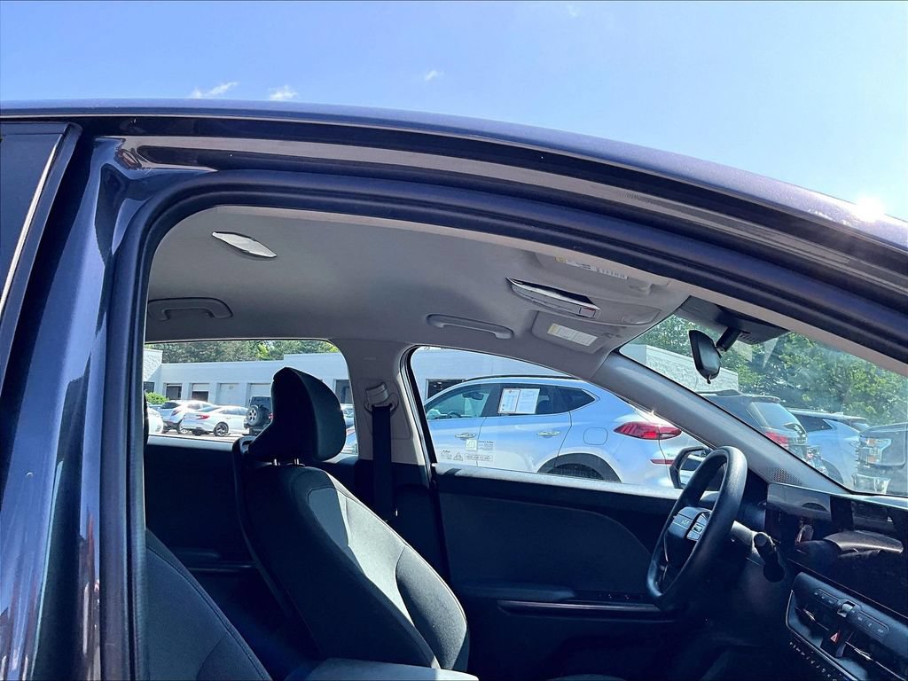 Used 2025 Kia K4 FWD image 20