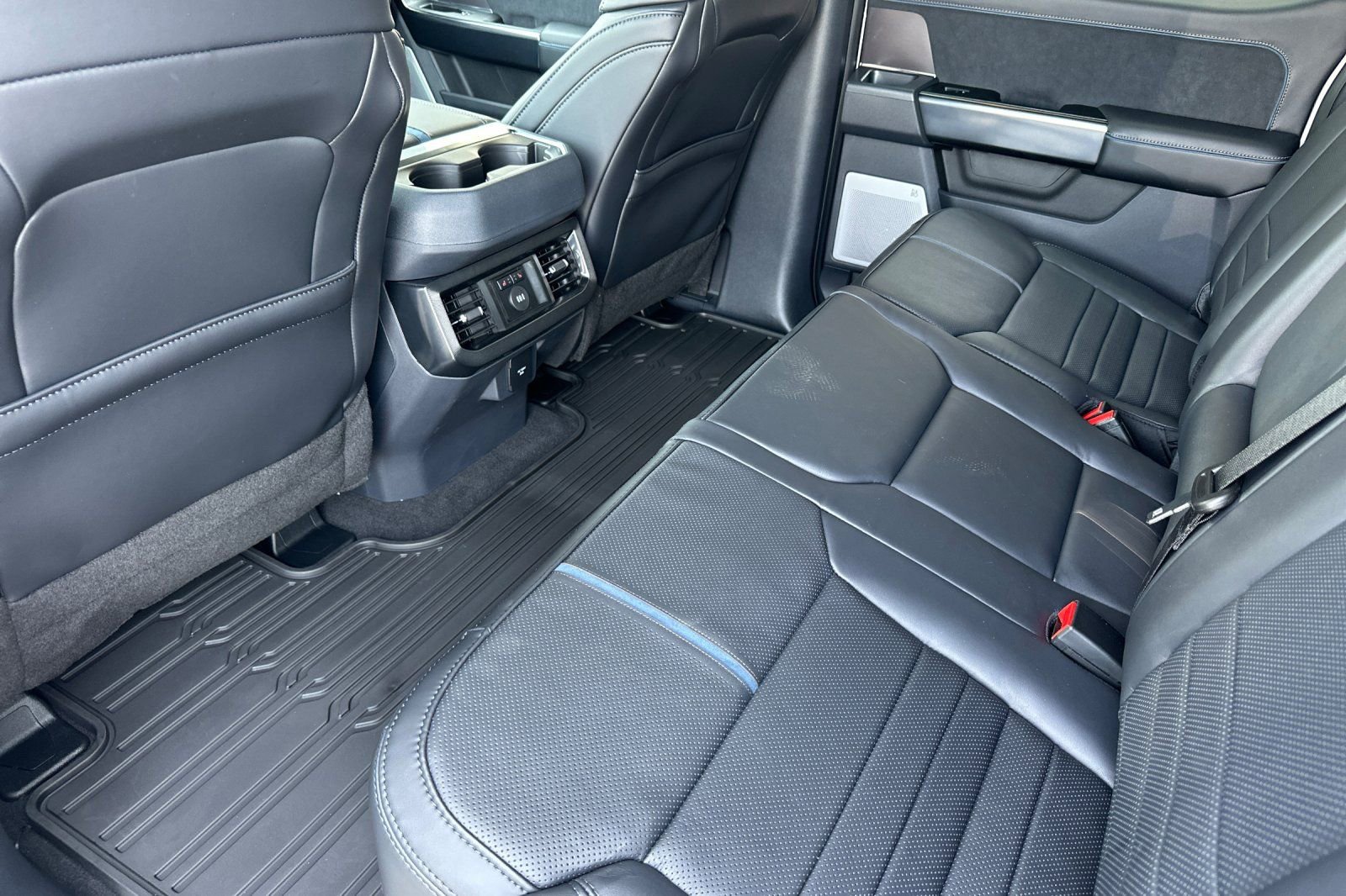 New 2026 Ford F250 Platinum w/ Tremor Off-Road Package image 11