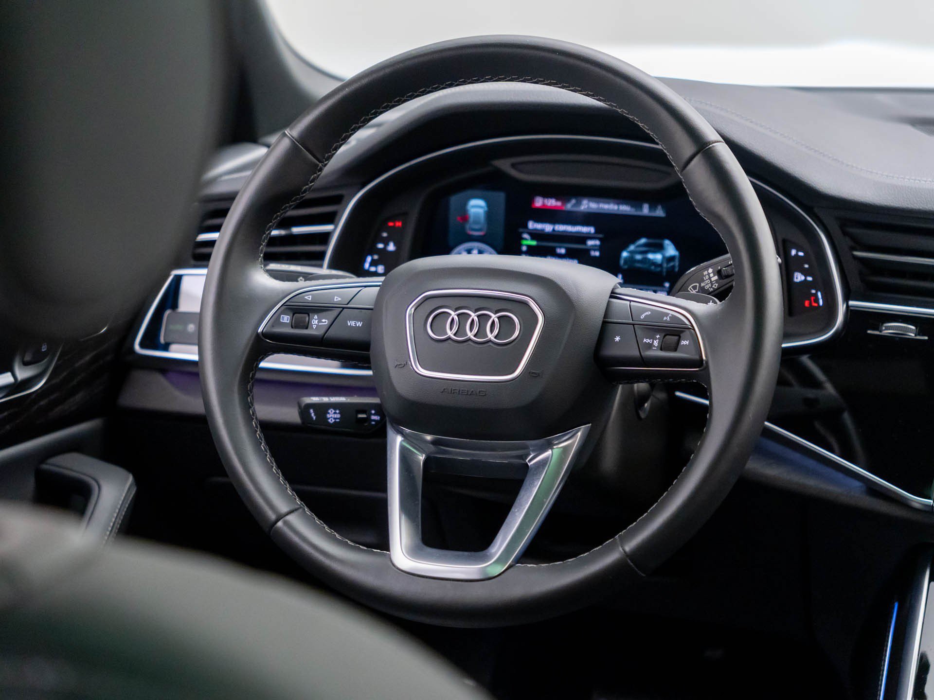 Used 2023 Audi Q8 Premium Plus AWD/4WD image 10