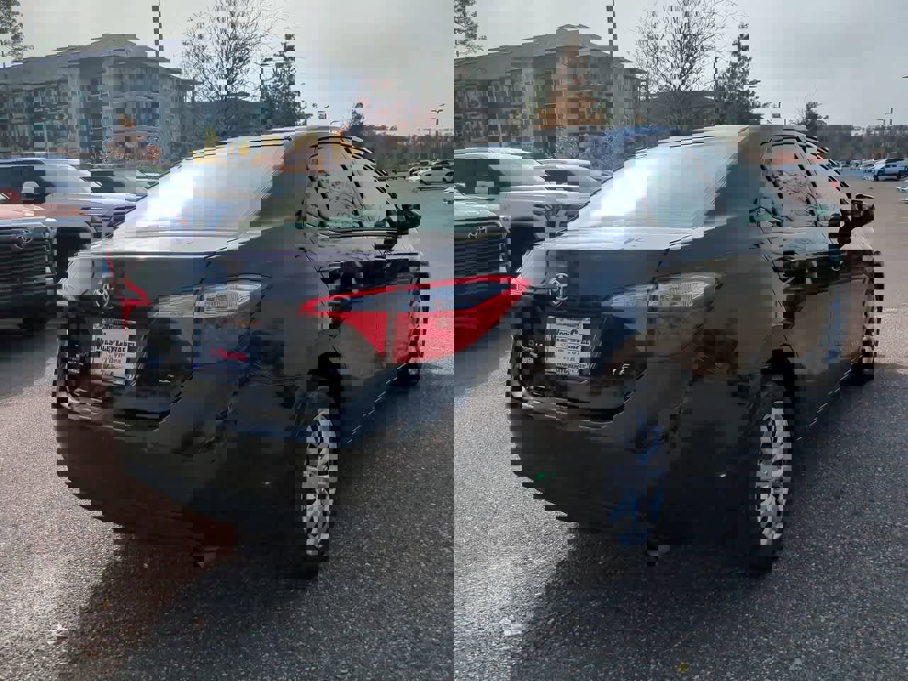 Used 2015 Toyota Corolla LE image 6