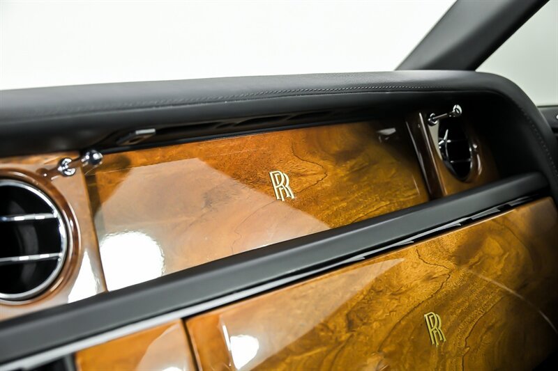 Used 2008 Rolls-Royce Phantom Drophead Coupe RWD image 34
