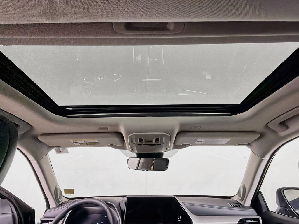 New 2026 Toyota Highlander Limited AWD/4WD image 14