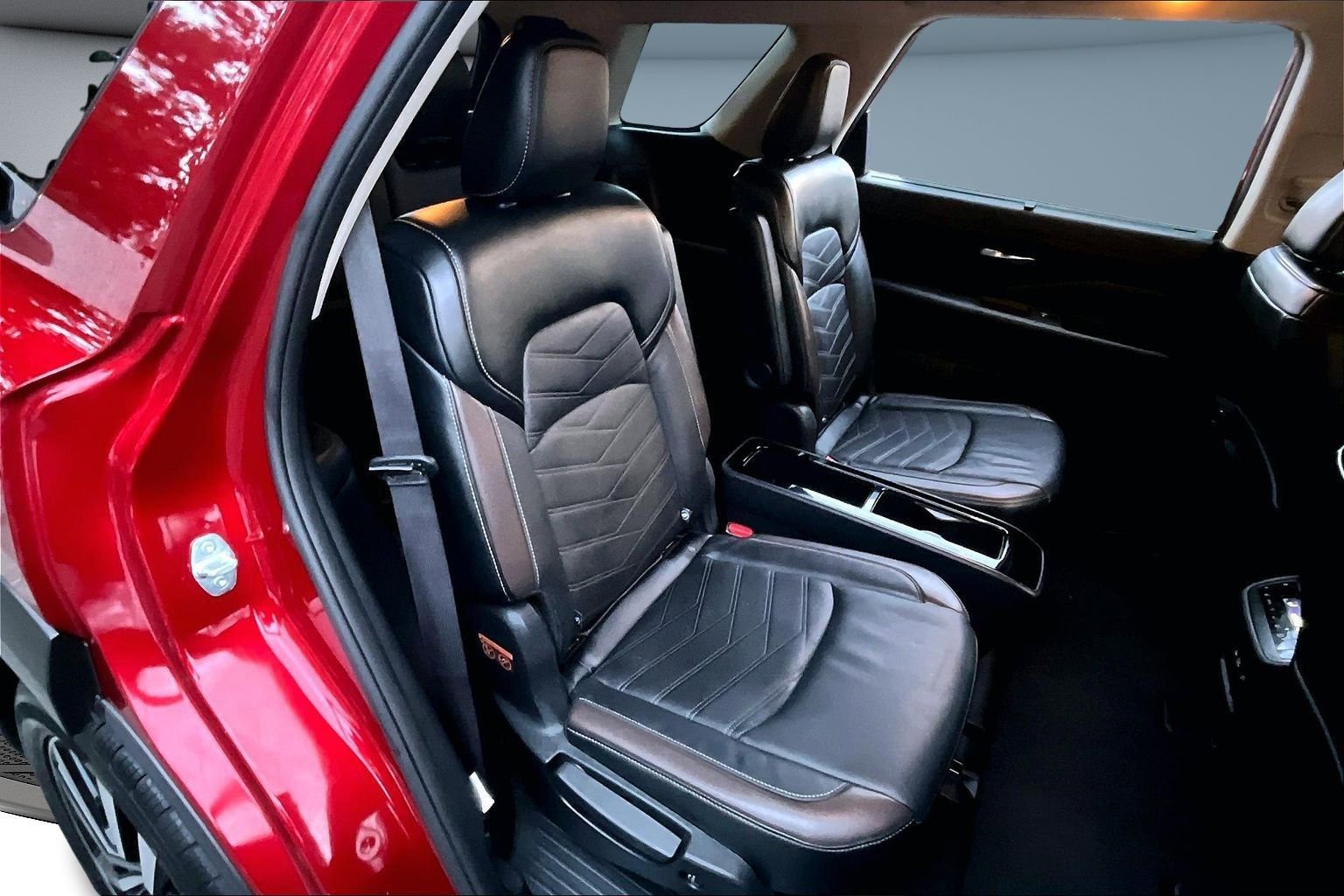 Used 2023 Nissan Pathfinder Platinum image 24