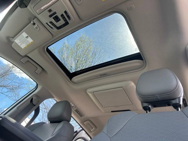 Used 2021 Toyota Sienna Limited AWD/4WD image 30