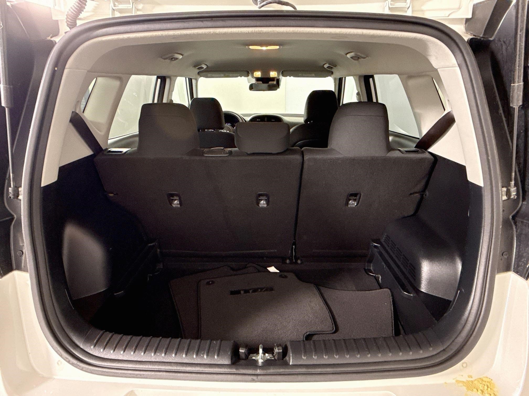 Used 2023 Kia Soul LX w/ LX Technology Package FWD image 34