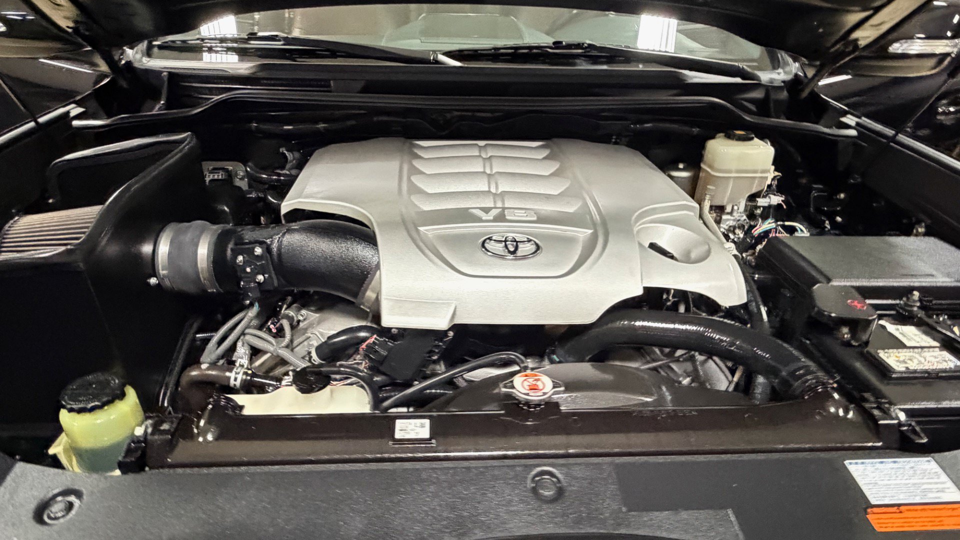 Used 2019 Toyota Land Cruiser AWD/4WD image 25