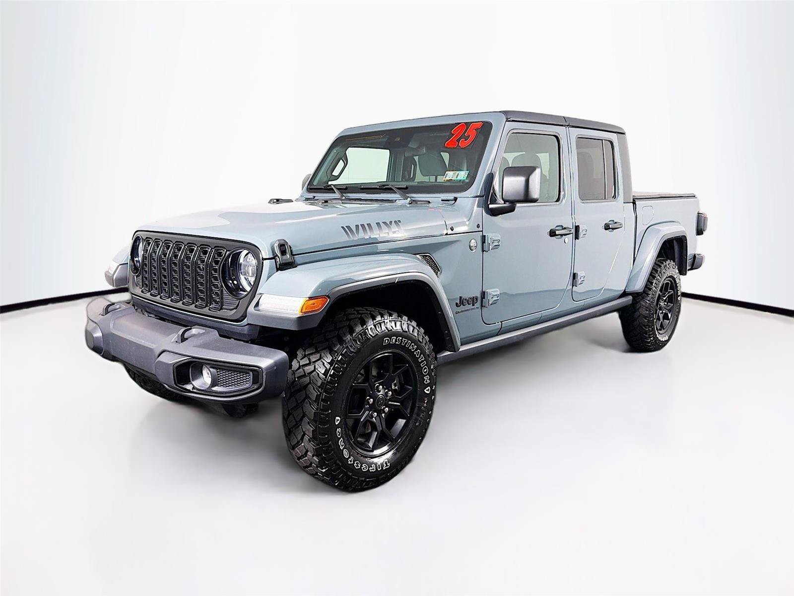 Used 2025 Jeep Gladiator Sport AWD/4WD image 7
