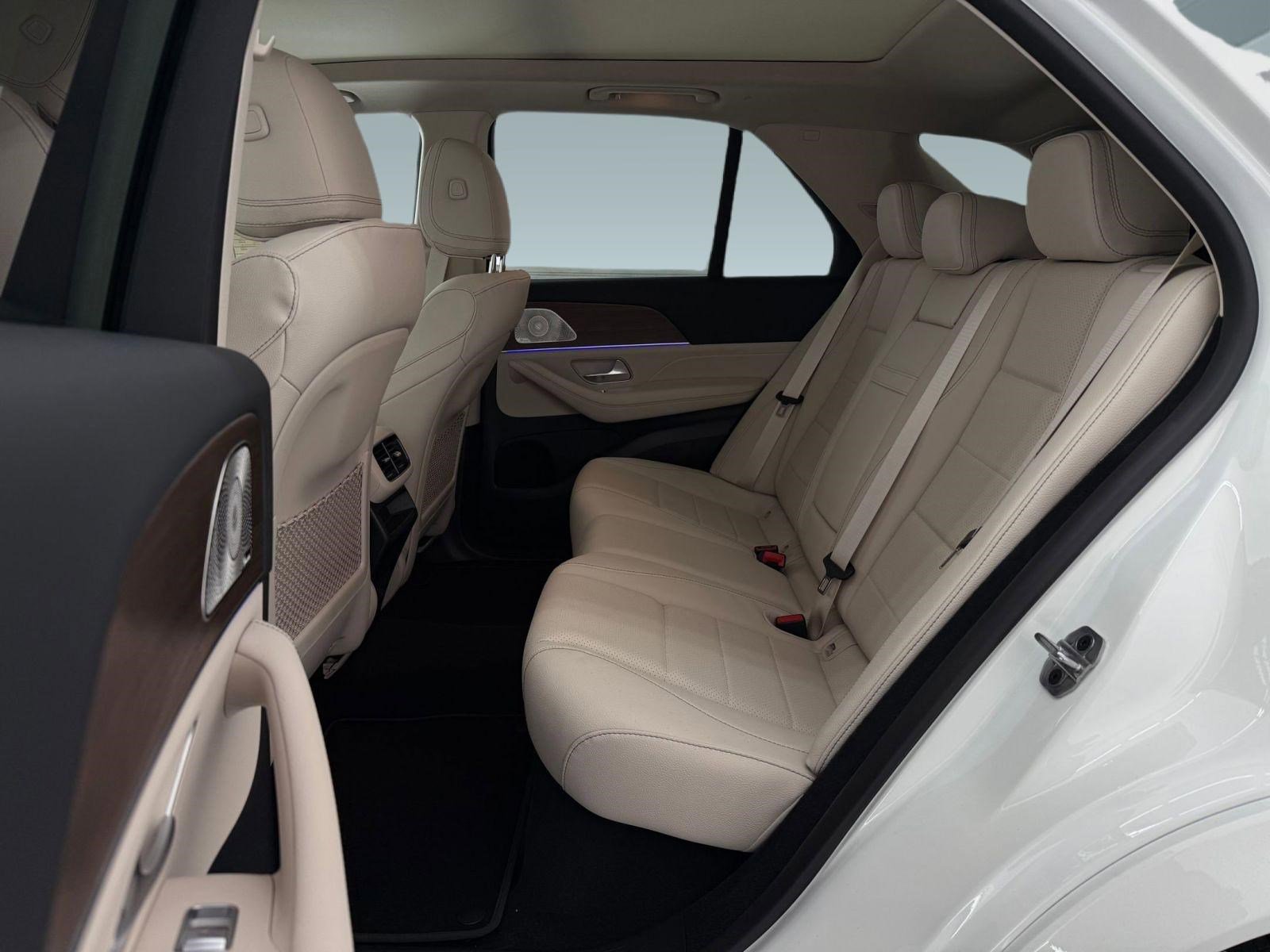 New 2026 Mercedes-Benz GLE 450e 4MATIC image 12