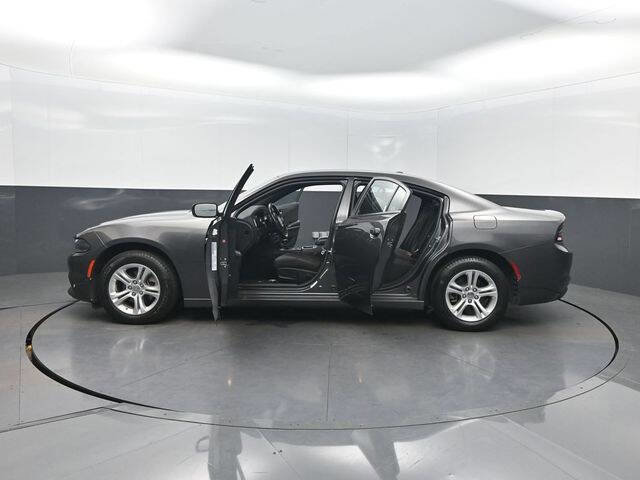 Used 2022 Dodge Charger SXT image 40